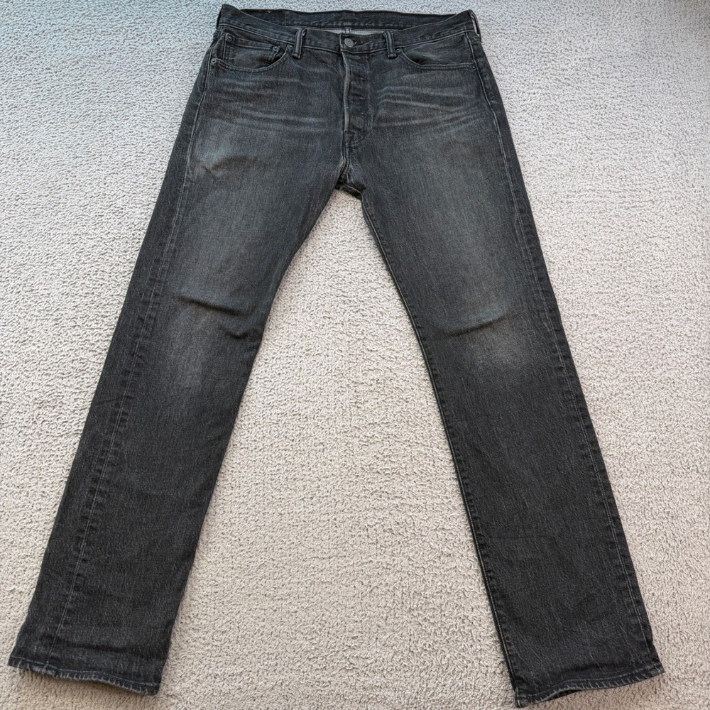 Levis 501 Original Fit Jeans Mens 33x31 Faded Black Button Fly 00501-2334